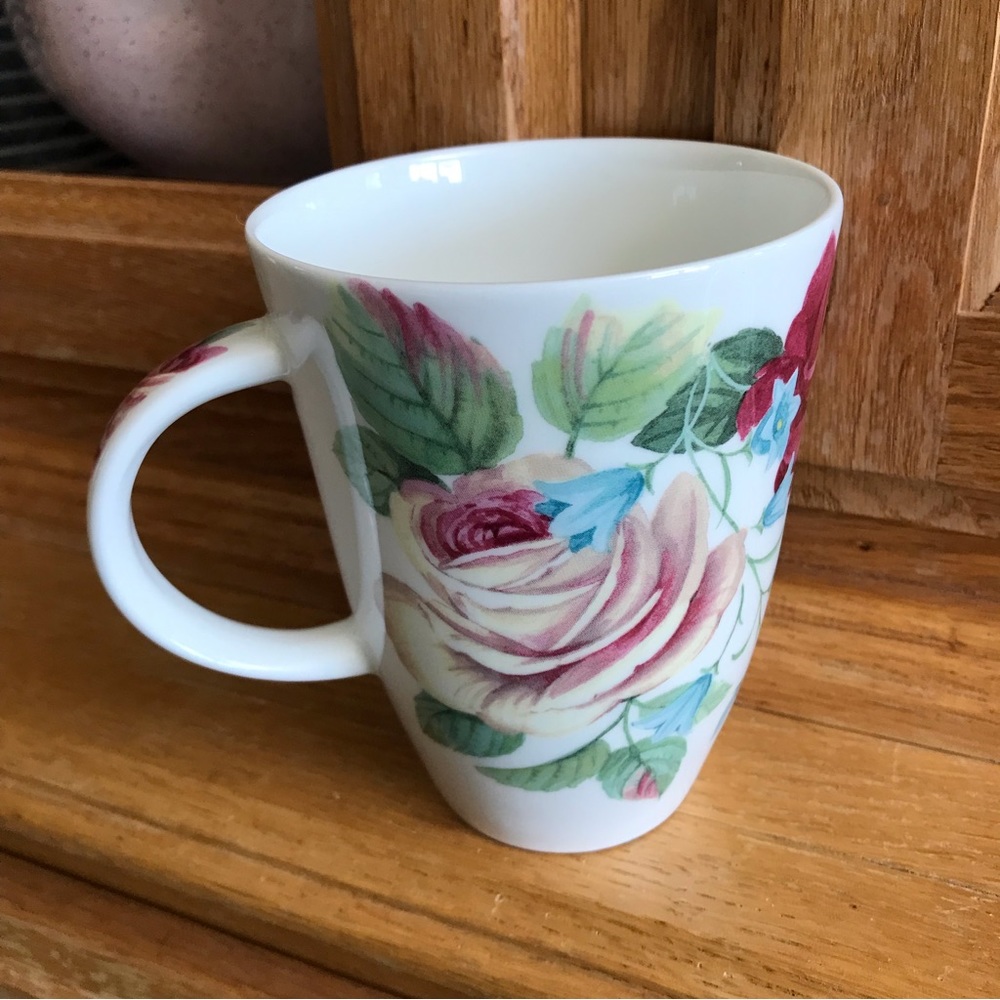 Roy Kirkham 2008 Hanging Rose mug